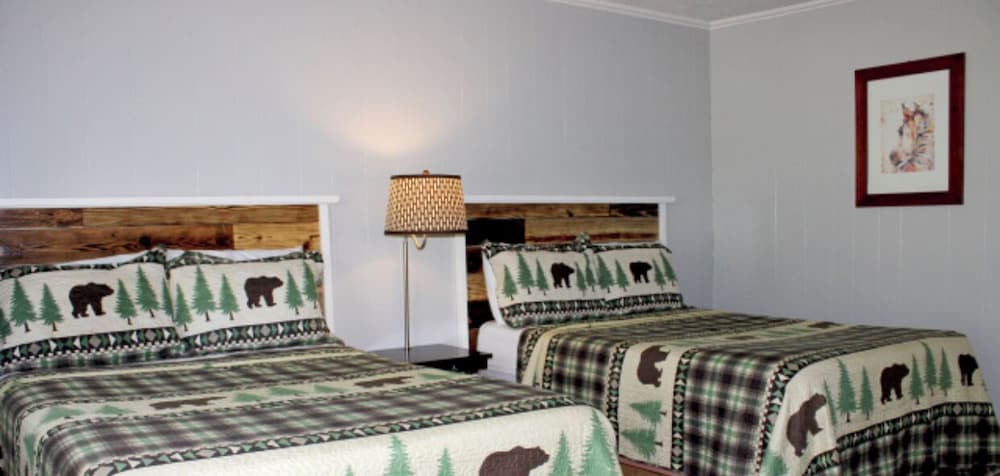 Luzerne Court Motel - photo 3