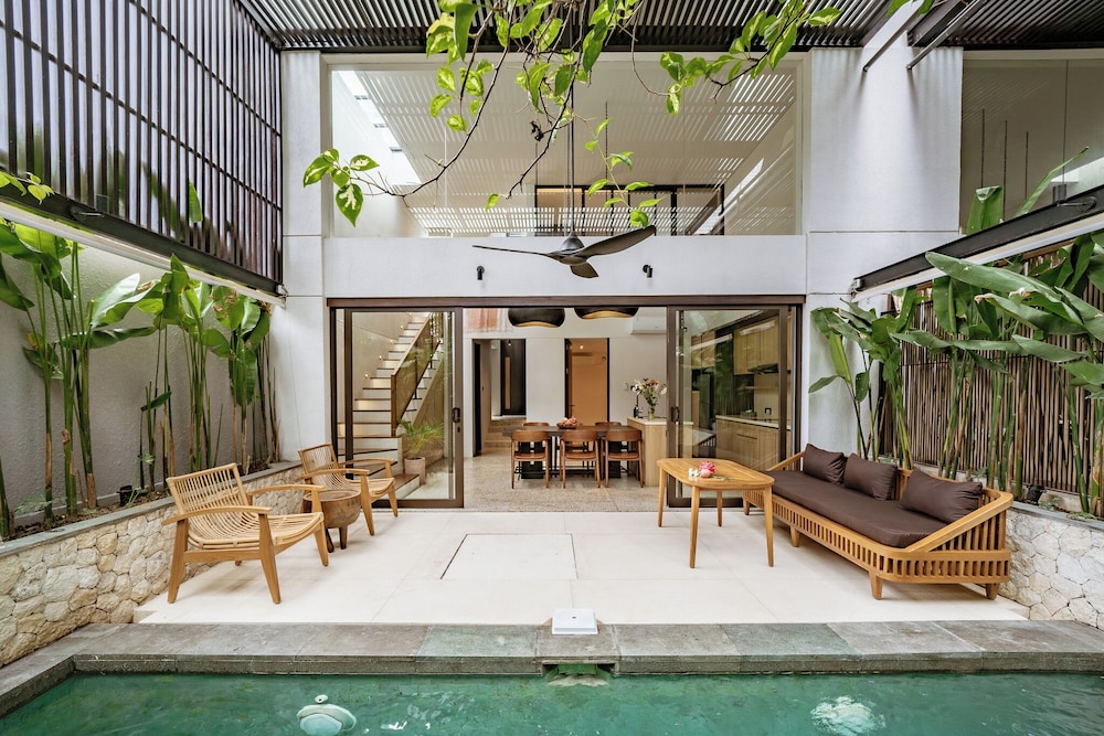 Villa Rae Canggu — 4-Star Luxury Hotel in Canggu, Indonesia