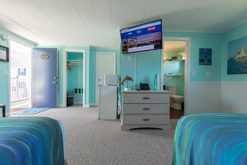 Footbridge Beach Motel - photo 84