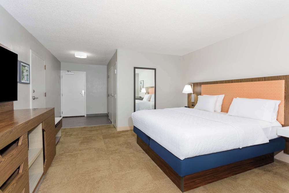 Hampton Inn Jacksonville Downtown I 95 - photo 14