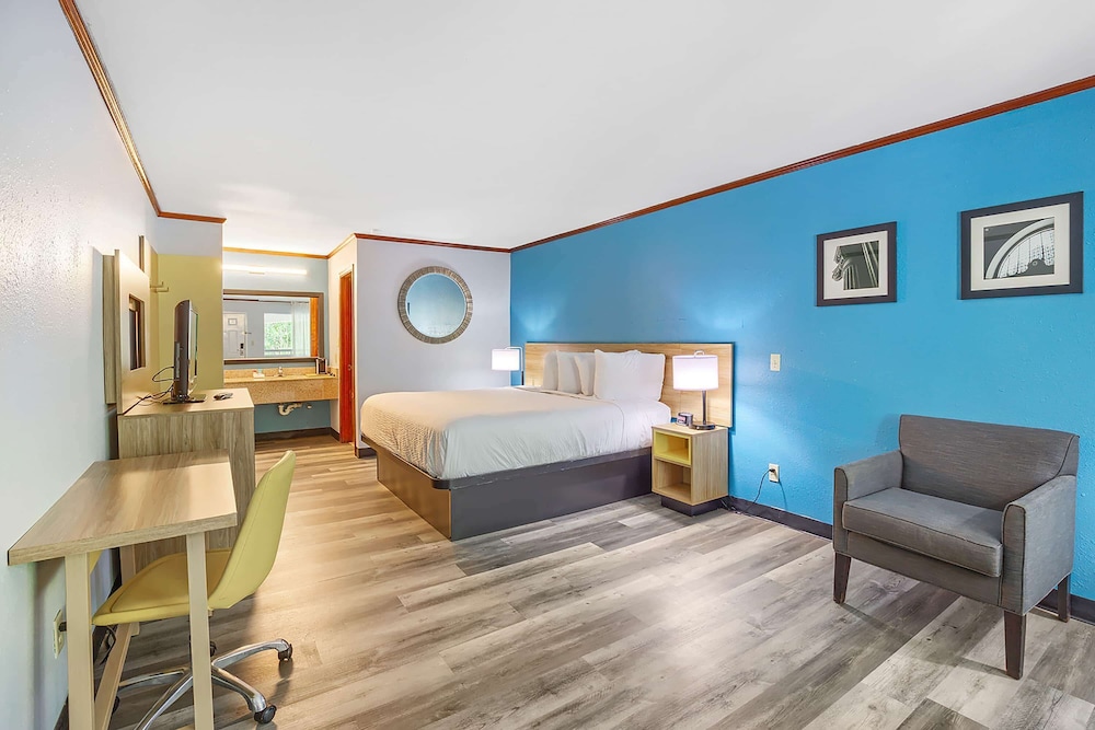 Days Inn by Wyndham Foley — Foley — photo 5