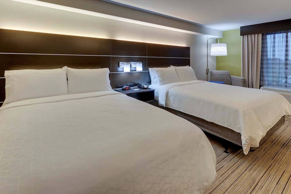 Holiday Inn Express & Suites Troy by IHG - photo 16