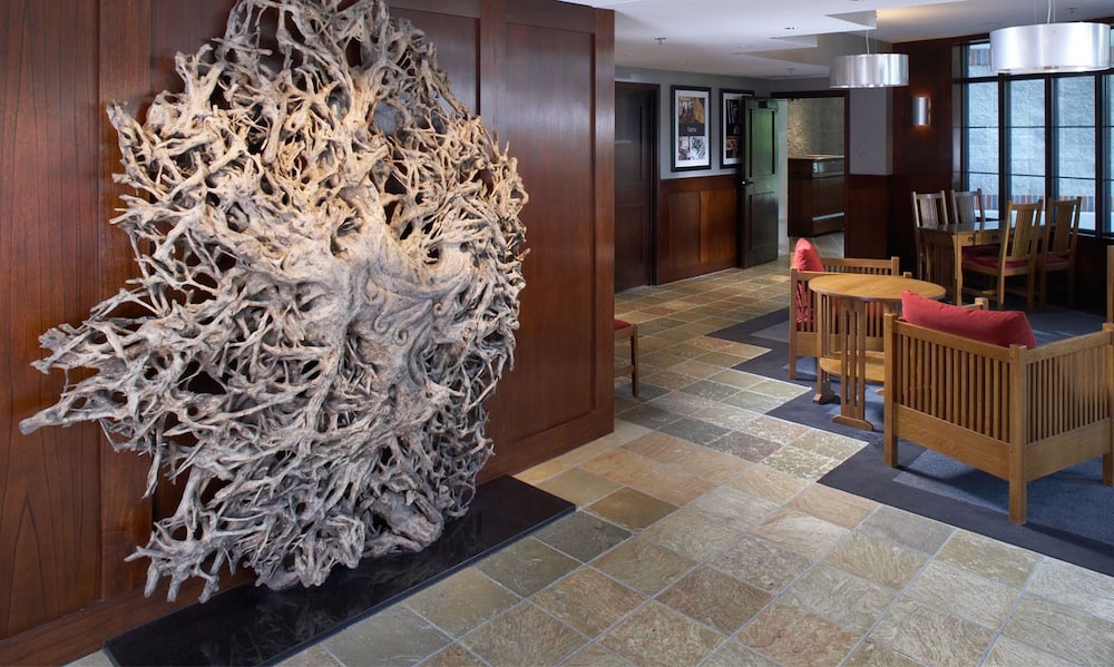 Inn On Woodlake - photo 2