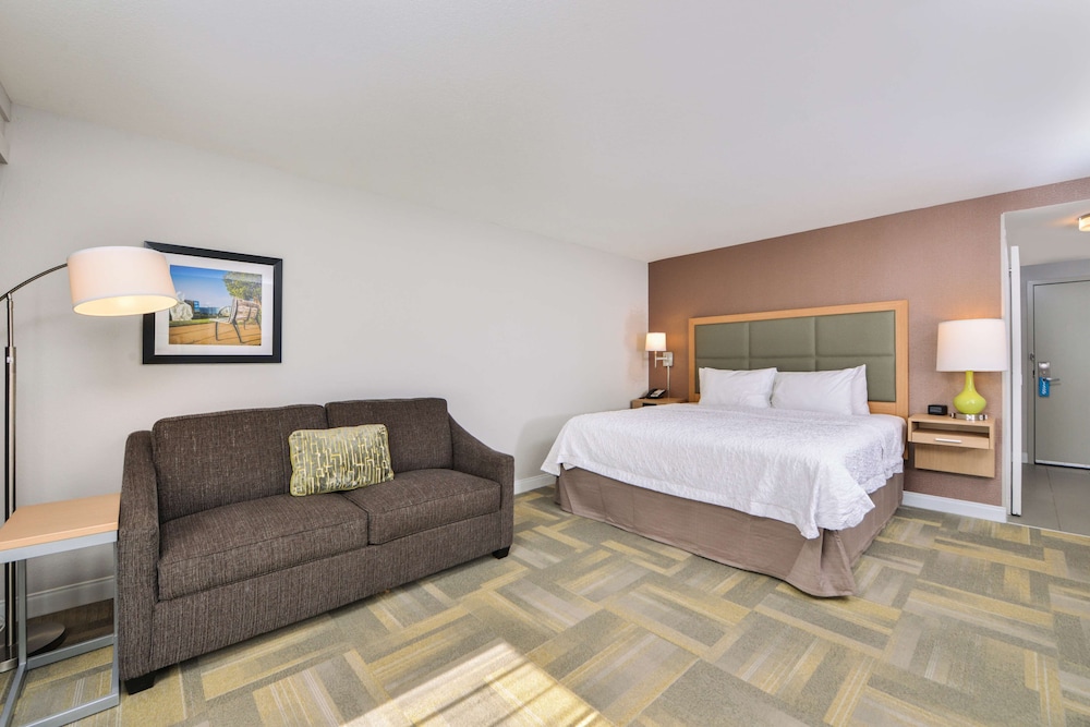 Hampton Inn & Suites Altoona Des Moines - photo 32