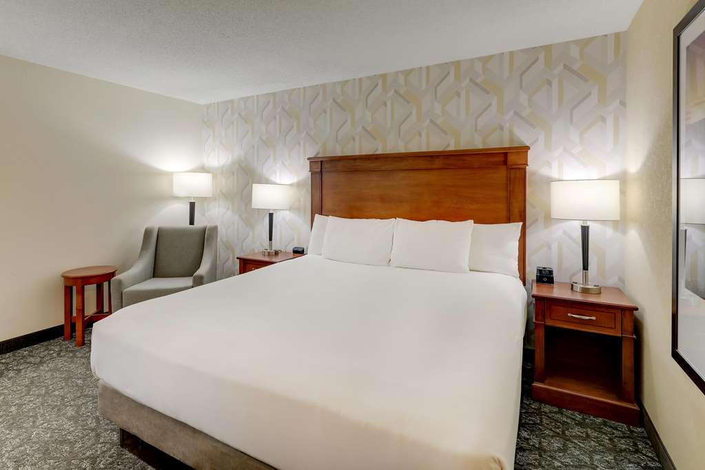 Drury Inn & Suites Marion - photo 17