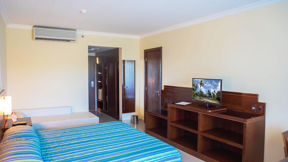 Bahia Plaza Hotel — Camacari — photo 3