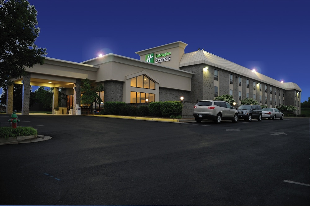 Holiday Inn Express Winchester South Stephens City an IHG Hotel - featured photo