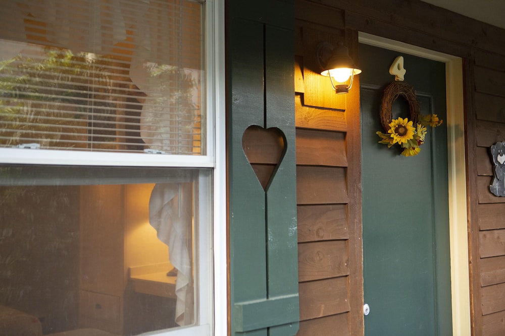 The Chimney Rock Inn & Cottages - photo 79