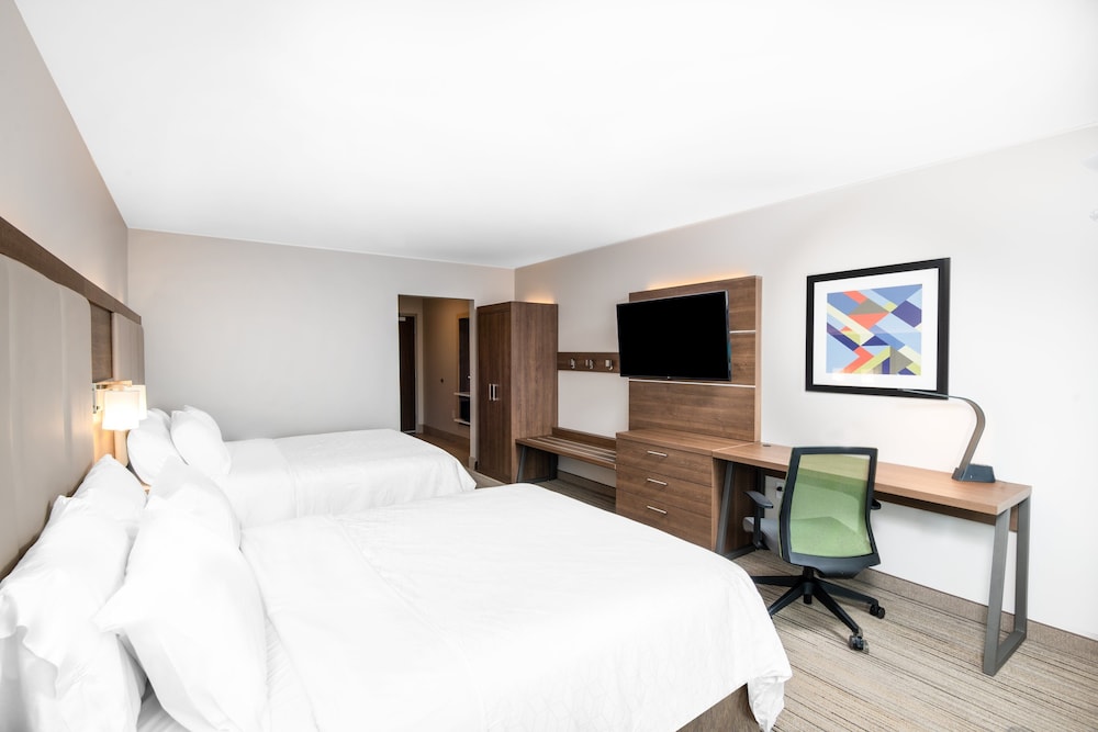 Holiday Inn Express & Suites Phoenix Airport North by IHG - photo 52