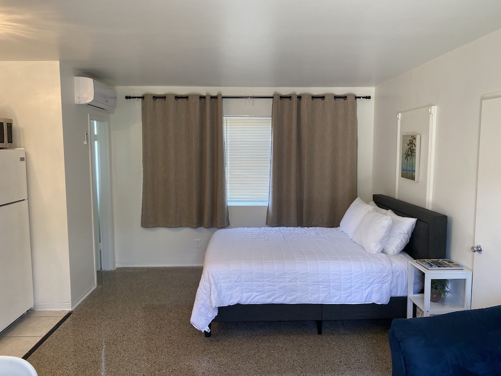 Tiana Beach Inn - photo 7