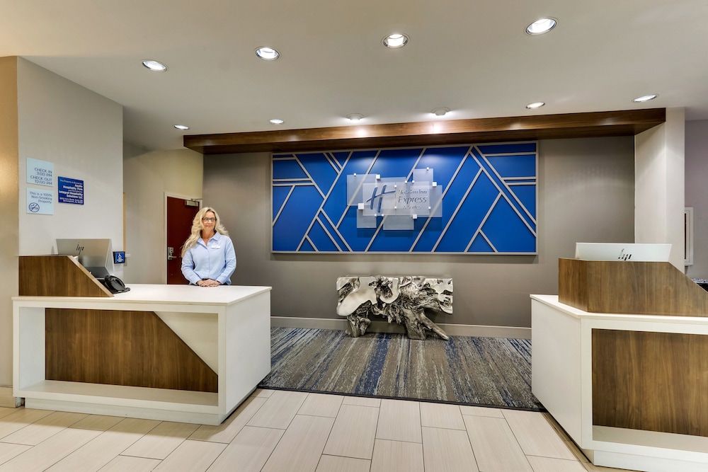 Holiday Inn Express & Suites Ardmore by IHG - photo 58