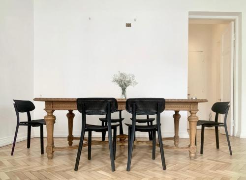 M1 Apartment