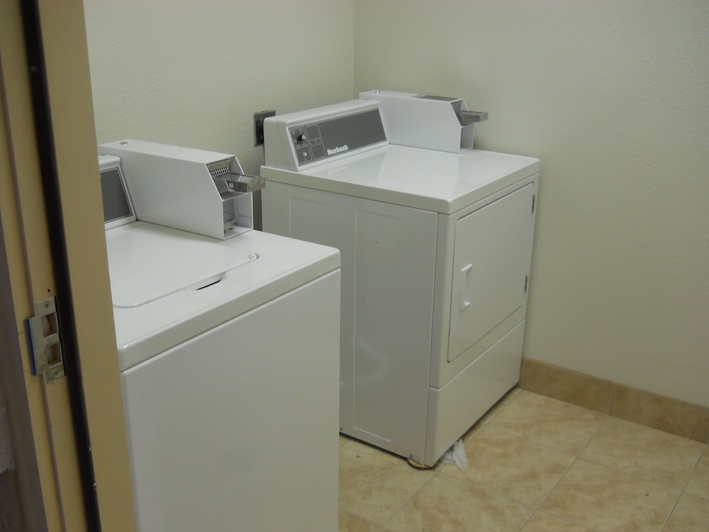 Big Lake Inn & Suites - photo 41