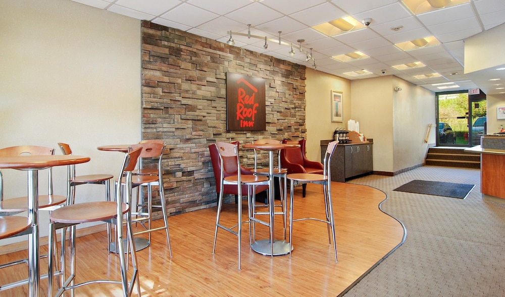 Red Roof Inn Cleveland Airport Middleburg Heights - photo 19