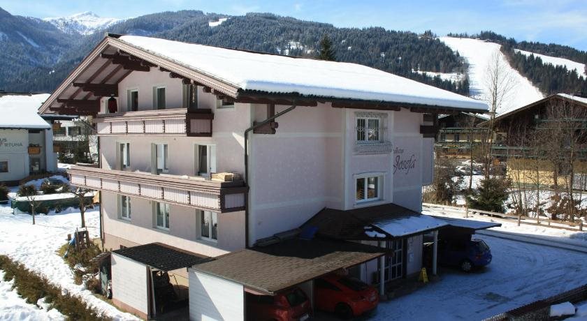 Landhaus Josefa — 4-Star Luxury Hotel in Flachau, Austria