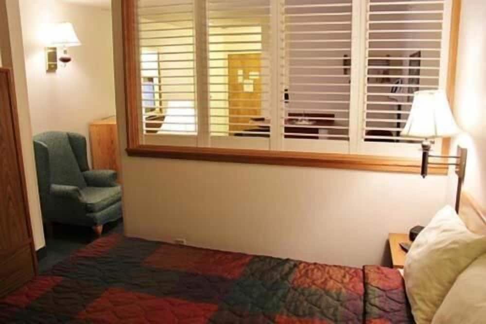 Colstrip Inn & Suites - photo 4