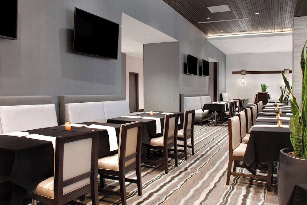 Embassy Suites By Hilton Alpharetta Halcyon - photo 50