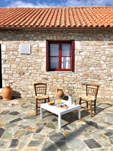 Gamvrias Chalet — 4-Star Luxury Hotel in Messini, Greece