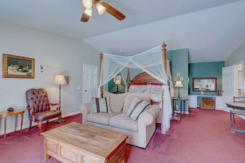Pelican Cove Inn - photo 108