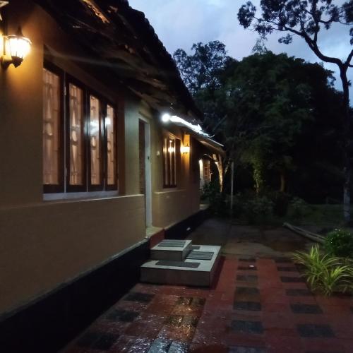 River view cottage — 4-Star Luxury Hotel in None, India