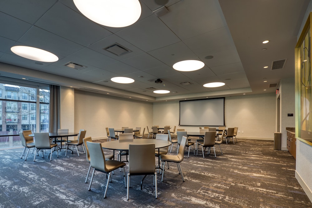 Holiday Inn Express & Suites Charlotte South End by IHG - photo 105