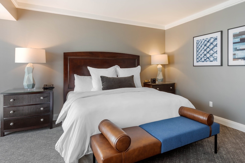Omni Los Angeles Hotel at California Plaza - photo 8