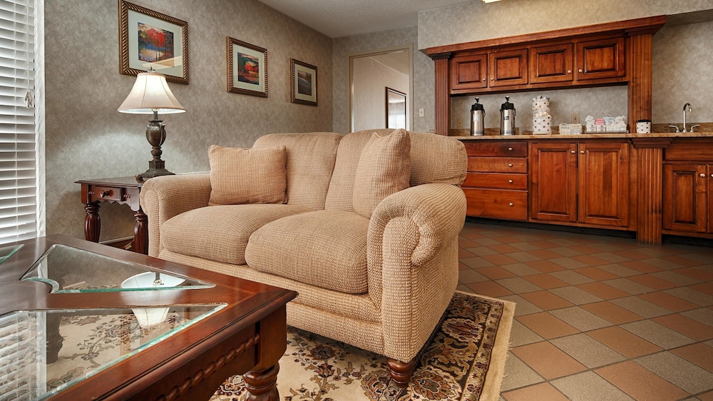 Bryson Inn - carbon neutral hotel in Mount Airy