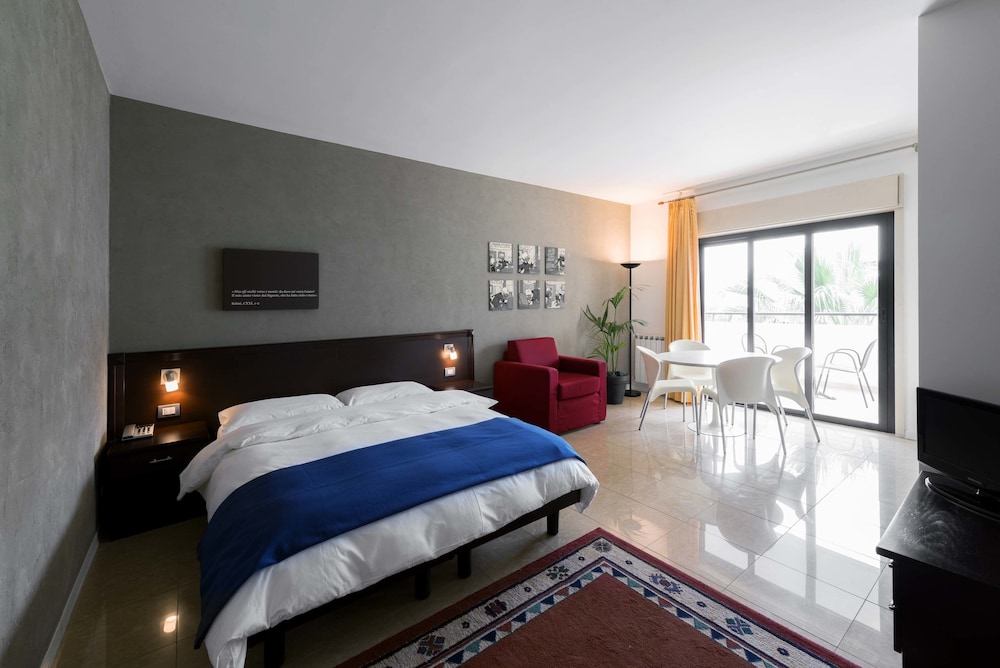 Residence Annunziata — 4-Star Luxury Hotel in Messina, Italy