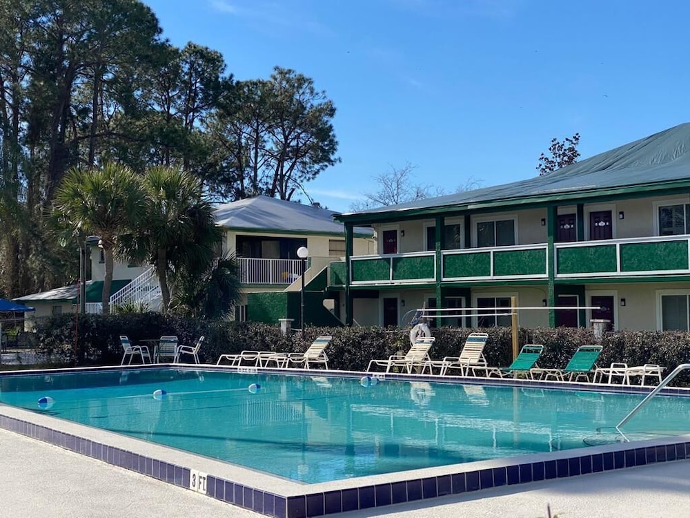 Inn On The Green - photo 15