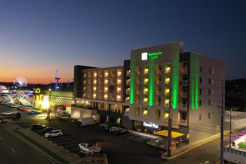 Holiday Inn & Suites Pigeon Forge Convention Center an IHG Hotel - photo 3