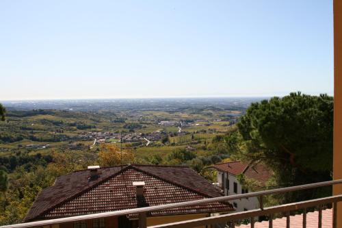 Apartment Valpolicella — 4-Star Luxury Hotel in Marano Di Valpolicella, Italy