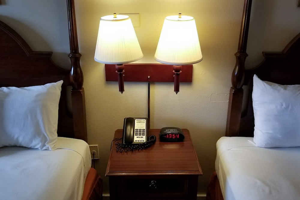 Hotel Manteo - photo 38