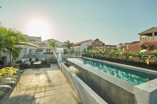 AmazINN Places Rooftop and Design Pool I — 4-Star Luxury Hotel in Panama, Panama