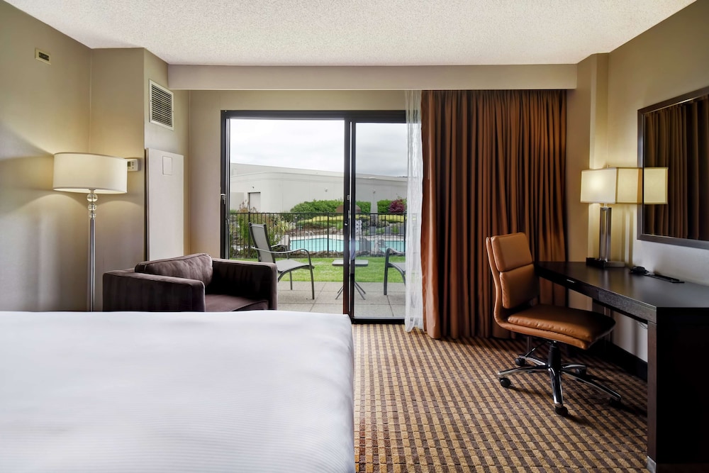 DoubleTree by Hilton Hotel Pleasanton at the Club - photo 20