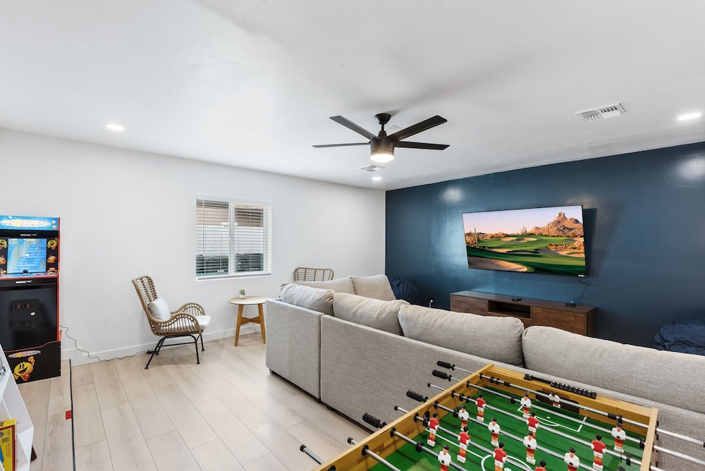Rosewood Inn — Chandler