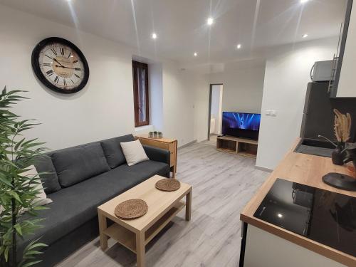 Le Provencal in Saint-Mitre-Les-Remparts, France