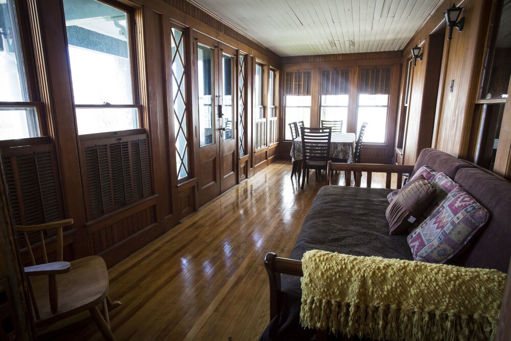 Mt. Philo Inn - photo 57