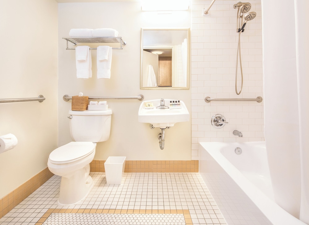 Park Lane Suites and Inn - photo 32