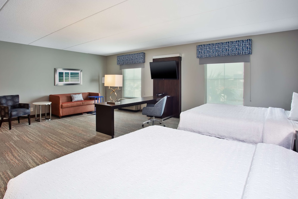 Hampton Inn & Suites Columbia Southeast Ft. Jackson - photo 15