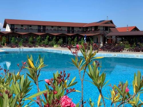 Aqua Club Elatis — hotel in Avrig