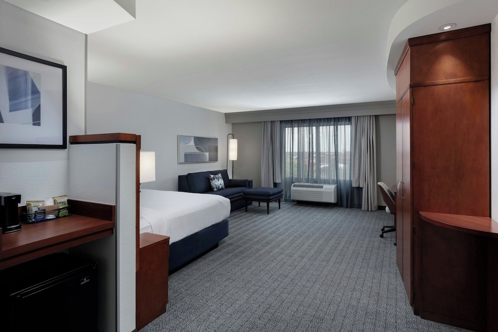 Courtyard by Marriott Wichita At Old Town - photo 21