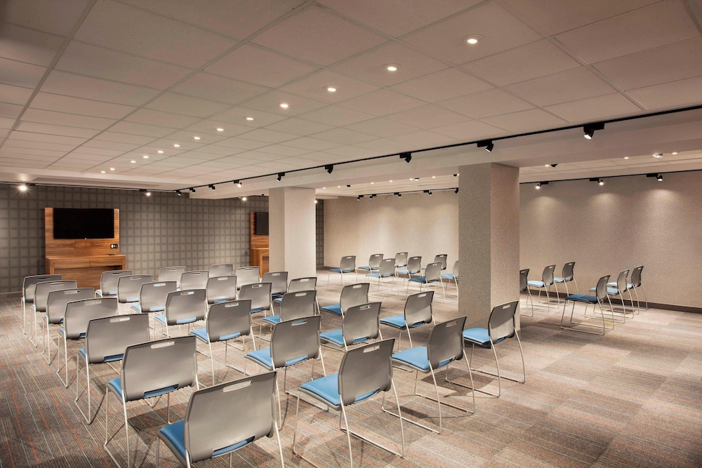 Aloft Long Island City Manhattan View - photo 19