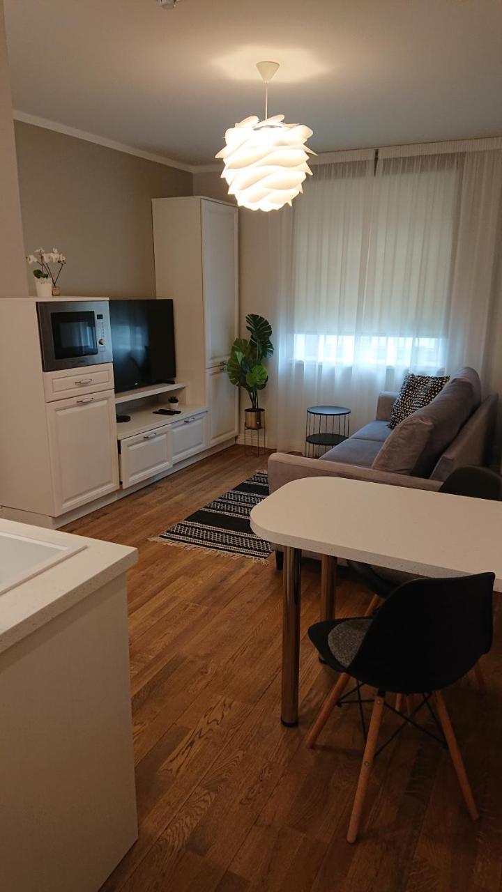 Brand New Cozy And Quiet 1 Br Apartment Free Parking