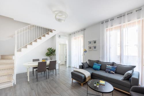 Bocconi's Nest Close to Duomo with terrace — 4-Star Luxury Hotel in Milan, Italy