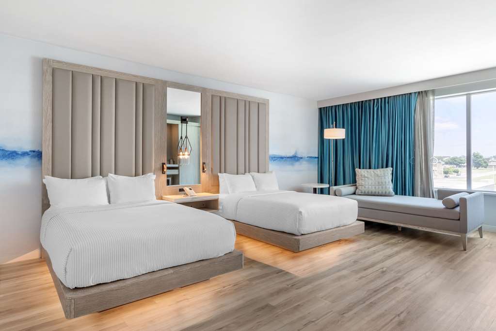 Cambria Hotel Waco University Riverfront - photo 11