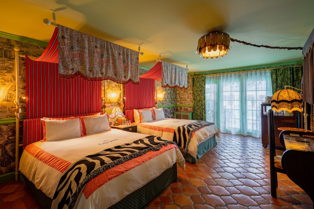 The Lafayette Hotel Swim Club & Bungalows - photo 22