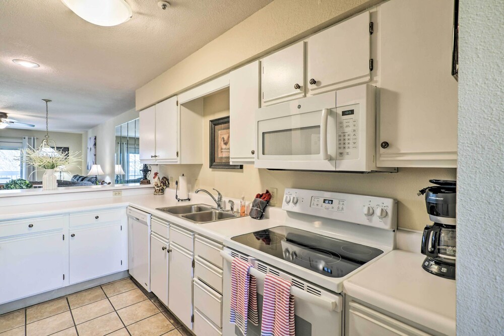 Inviting Branson Condo w Resort Amenities - photo 21