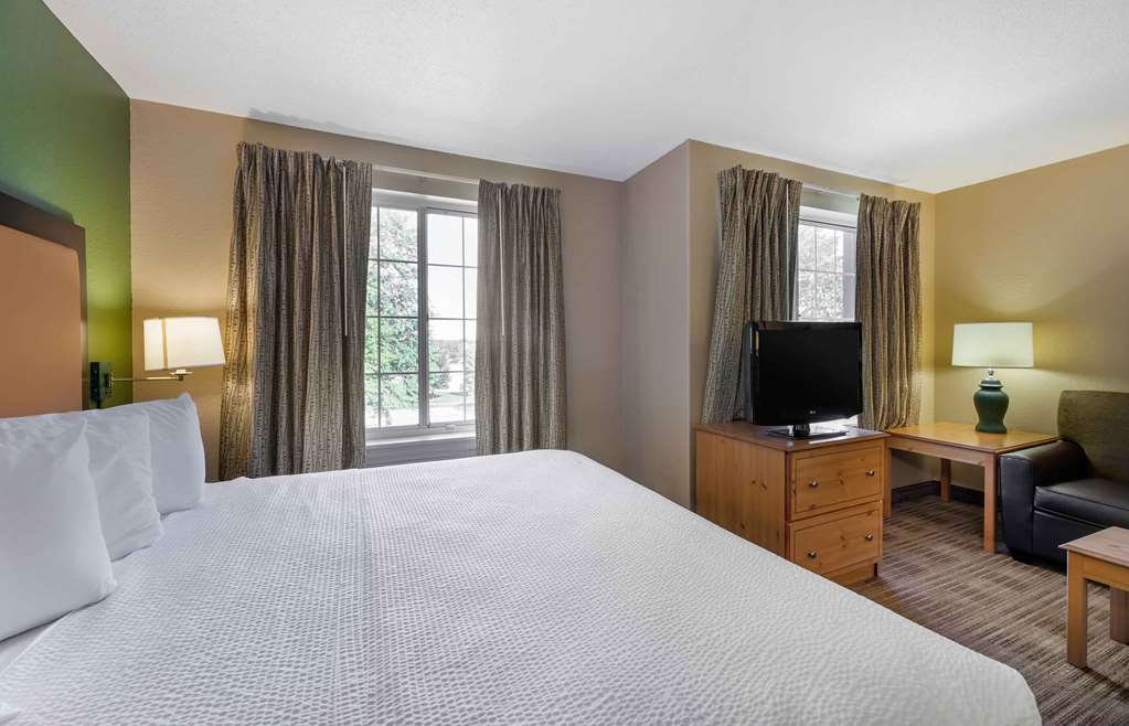 Extended Stay America Suites Cleveland Airport North Olmsted - photo 32