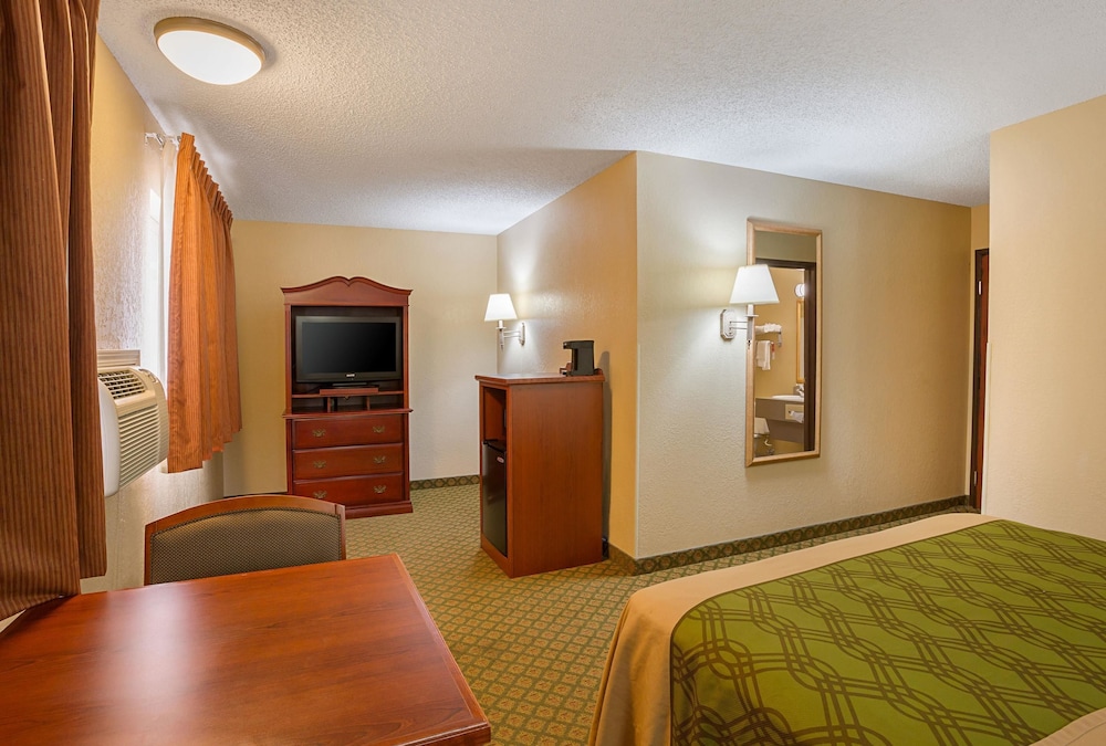 Rodeway Inn and Suites Kearney - photo 18