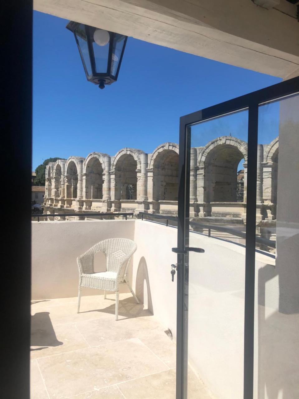 Entre Les Arenes Et La Major — Arles